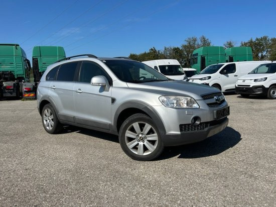 Chevrolet Captiva 3,2 V6 EXPORT - SUVSUV: slika 3 Chevrolet Captiva 3,2 V6 EXPORT - SUVSUV: slika 3