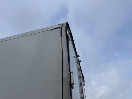 Krone Cool Liner, Thermo King SLX 300 , kleiner Schaden links hinten - Izotermička poluprikolica: slika 4 Krone Cool Liner, Thermo King SLX 300 , kleiner Schaden links hinten - Izotermička poluprikolica: slika 4