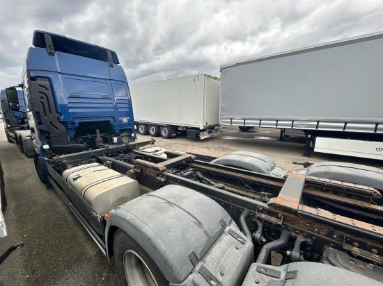 MAN TGX 26.440 XLX 6x2 Liftachse, Euro 6, Motorschaden - Kamion za prevoz kontejnera/ Kamion sa promenjivim sandukom: slika 4 MAN TGX 26.440 XLX 6x2 Liftachse, Euro 6, Motorschaden - Kamion za prevoz kontejnera/ Kamion sa promenjivim sandukom: slika 4