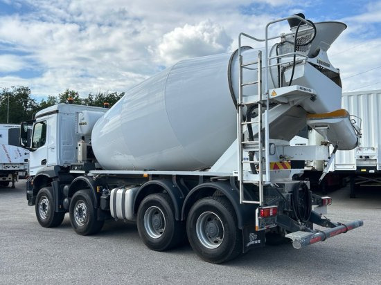 Mercedes-Benz Arocs 3743, 8x4 Betonmischer, Euro 6, 9m³ Liebherr Mischer - Mikser za beton: slika 4 Mercedes-Benz Arocs 3743, 8x4 Betonmischer, Euro 6, 9m³ Liebherr Mischer - Mikser za beton: slika 4