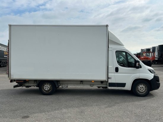 Peugeot Boxer, Koffer mit Hebebühne/LBW - Dostavno vozilo sa zatvorenim sandukom: slika 4 Peugeot Boxer, Koffer mit Hebebühne/LBW - Dostavno vozilo sa zatvorenim sandukom: slika 4