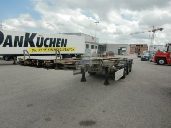 Schmitz Containerchassi 3-achsig SCF 24G45 Slider - Poluprikolica za prevoz kontejnera/ Poluprikolica sa promenjivim sandukom: slika 1 Schmitz Containerchassi 3-achsig SCF 24G45 Slider - Poluprikolica za prevoz kontejnera/ Poluprikolica sa promenjivim sandukom: slika 1