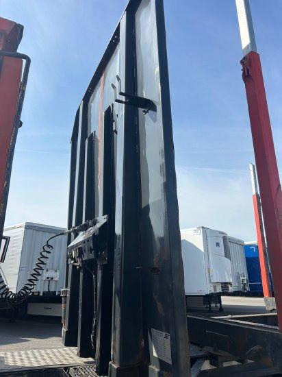 Schwarzmüller Holzauflieger 6 Rungenpaare, BPW-Achsen - Poluprikolica šticarka: slika 2 Schwarzmüller Holzauflieger 6 Rungenpaare, BPW-Achsen - Poluprikolica šticarka: slika 2