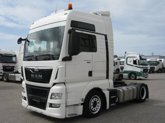 MAN TGX 18.440 XXL Low Deck, Retarder, Standklima, Euro 6, - Tegljač: slika 1 MAN TGX 18.440 XXL Low Deck, Retarder, Standklima, Euro 6, - Tegljač: slika 1