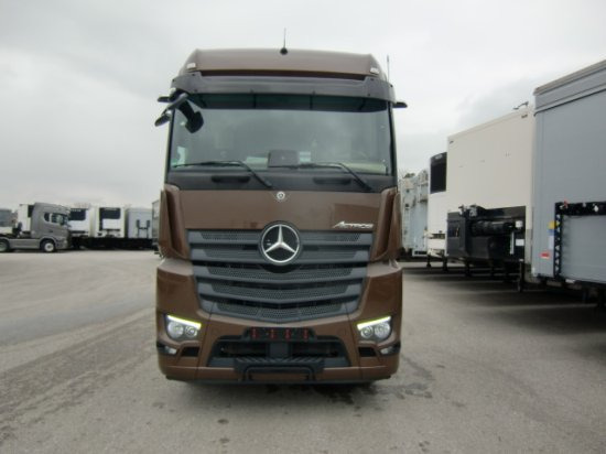 Mercedes-Benz Actros 1848 Gigaspace, Retarder, Standklima Retarder, Mirrow Cam, mehrere Einheiten - Tegljač: slika 2 Mercedes-Benz Actros 1848 Gigaspace, Retarder, Standklima Retarder, Mirrow Cam, mehrere Einheiten - Tegljač: slika 2