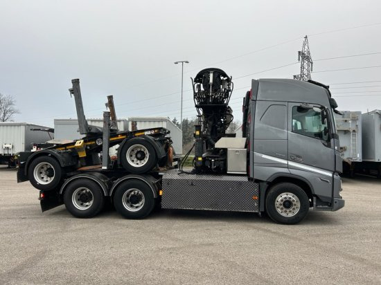 Volvo FH 16 650 6x4 Langholzzug + Doll M2K-9L Nachläufer mit Palfinger Epsilon S260C96, I-Shift, Retarder, - Šticar, Kamion sa dizalicom: slika 4 Volvo FH 16 650 6x4 Langholzzug + Doll M2K-9L Nachläufer mit Palfinger Epsilon S260C96, I-Shift, Retarder, - Šticar, Kamion sa dizalicom: slika 4