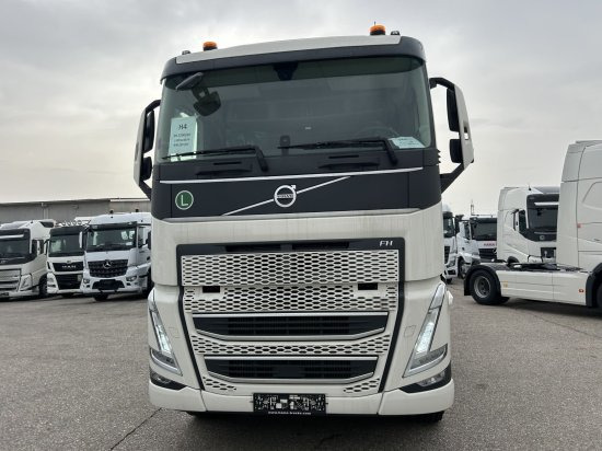 Volvo FH 500 6X2 Euro6, Retarder, Pritsche, Palfinger PK22002-EH - Kamion sa tovarnim sandukom, Kamion sa dizalicom: slika 2 Volvo FH 500 6X2 Euro6, Retarder, Pritsche, Palfinger PK22002-EH - Kamion sa tovarnim sandukom, Kamion sa dizalicom: slika 2