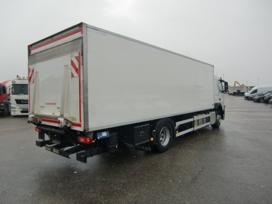 Volvo FM 420 Koffer mit Ladebordwand - Kamion sa zatvorenim sandukom: slika 4 Volvo FM 420 Koffer mit Ladebordwand - Kamion sa zatvorenim sandukom: slika 4