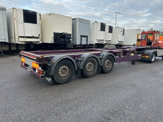 Web Trailer LPRS24 Heckschieber 1x20 ft 2x20 ft 1x40 ft 3 Stück verfügbar - Poluprikolica za prevoz kontejnera/ Poluprikolica sa promenjivim sandukom: slika 5 Web Trailer LPRS24 Heckschieber 1x20 ft 2x20 ft 1x40 ft 3 Stück verfügbar - Poluprikolica za prevoz kontejnera/ Poluprikolica sa promenjivim sandukom: slika 5