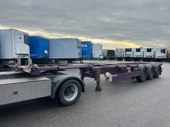 Web Trailer LPRS24 Heckschieber 1x20 ft 2x20 ft 1x40 ft 3 Stück verfügbar - Poluprikolica za prevoz kontejnera/ Poluprikolica sa promenjivim sandukom: slika 4 Web Trailer LPRS24 Heckschieber 1x20 ft 2x20 ft 1x40 ft 3 Stück verfügbar - Poluprikolica za prevoz kontejnera/ Poluprikolica sa promenjivim sandukom: slika 4