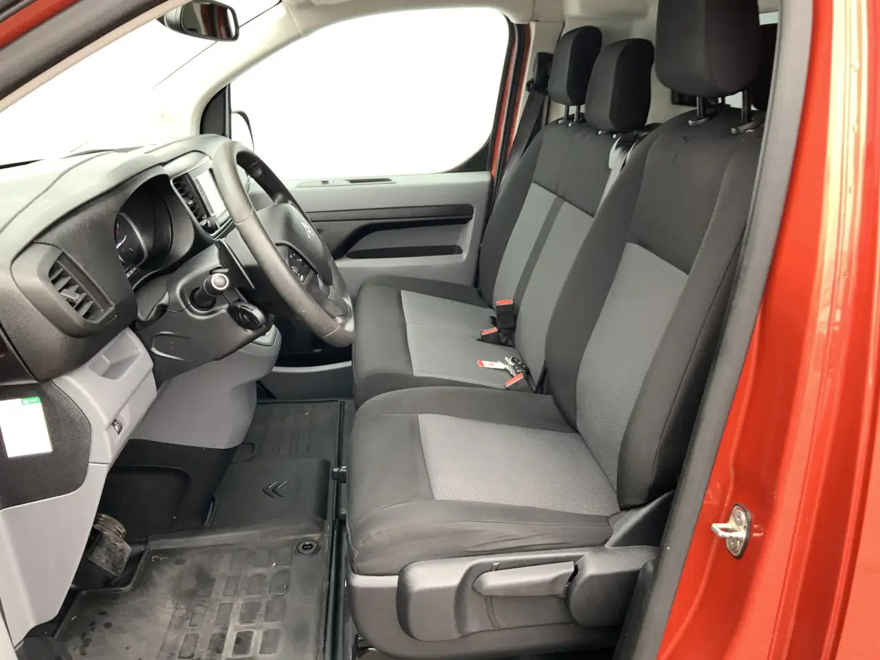 Citroen Jumpy 2.0 BlueHDI 180 Business M S&S Automaat Airco Crui - Furgon: slika 4 Citroen Jumpy 2.0 BlueHDI 180 Business M S&S Automaat Airco Crui - Furgon: slika 4