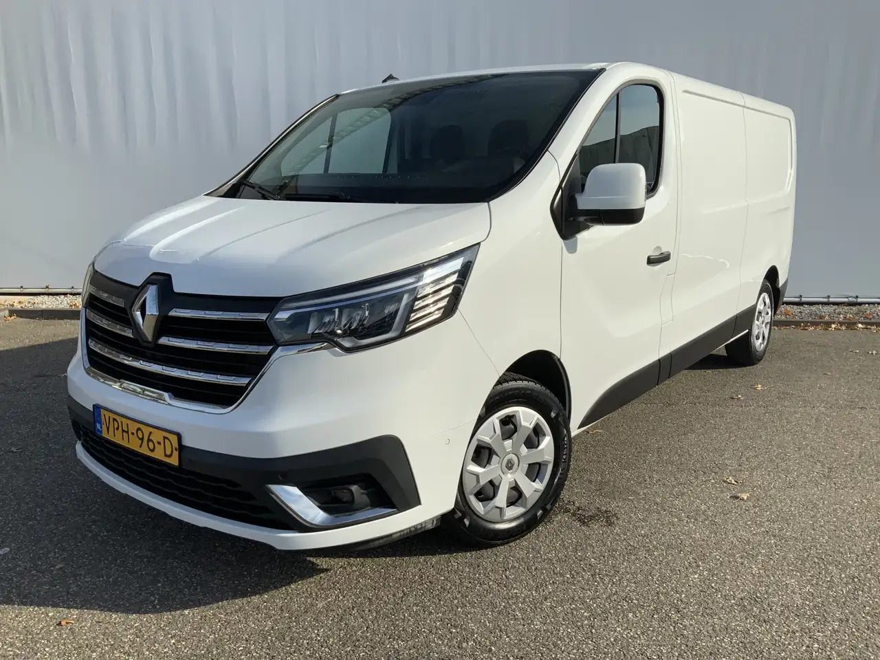 Renault Trafic 2.0 dCi 130 T30 L2H1 Work Edition Airco Cruise Nav - Druga mašina: slika 1 Renault Trafic 2.0 dCi 130 T30 L2H1 Work Edition Airco Cruise Nav - Druga mašina: slika 1