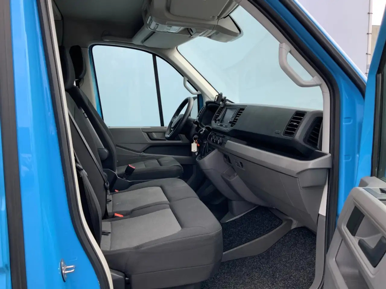 Volkswagen Crafter 35 2.0 TDI L4 Meubelbak & Lift Automaat Airco Crui - Druga mašina: slika 4 Volkswagen Crafter 35 2.0 TDI L4 Meubelbak & Lift Automaat Airco Crui - Druga mašina: slika 4