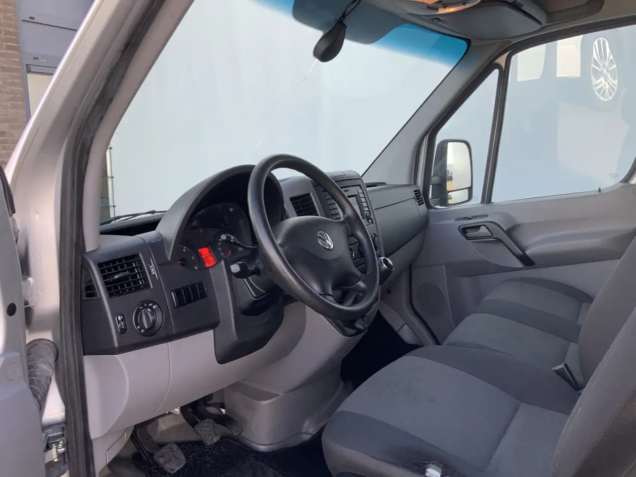 Volkswagen Crafter 46 2.0 TDI L3H1 Airco Cruise Lucht Geveerd Lier Tr - Druga mašina: slika 5 Volkswagen Crafter 46 2.0 TDI L3H1 Airco Cruise Lucht Geveerd Lier Tr - Druga mašina: slika 5