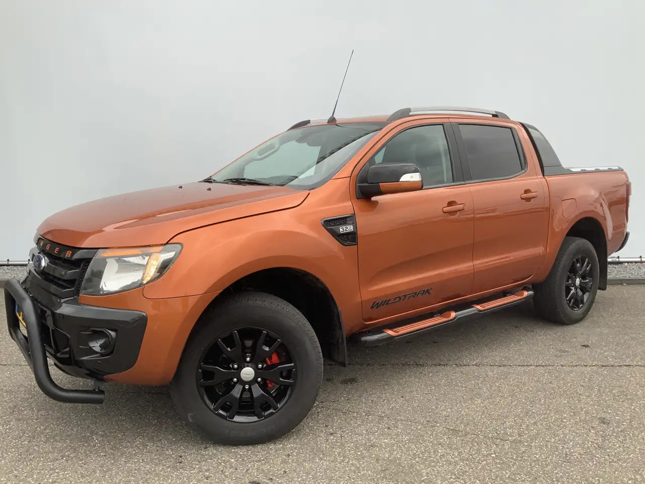 Ford Ranger 3.2 TDCi Wildtrak Super Automaat Cab Airco Cruise - Pikap: slika 1 Ford Ranger 3.2 TDCi Wildtrak Super Automaat Cab Airco Cruise - Pikap: slika 1