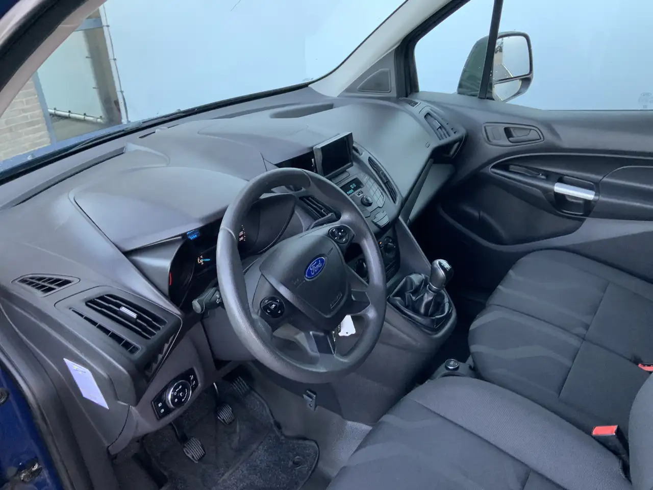 Ford Transit Connect 1.5 TDCI L1 Trend Airco Cruise Trekhaak 1200 kg Ca - Mali kombi: slika 5 Ford Transit Connect 1.5 TDCI L1 Trend Airco Cruise Trekhaak 1200 kg Ca - Mali kombi: slika 5