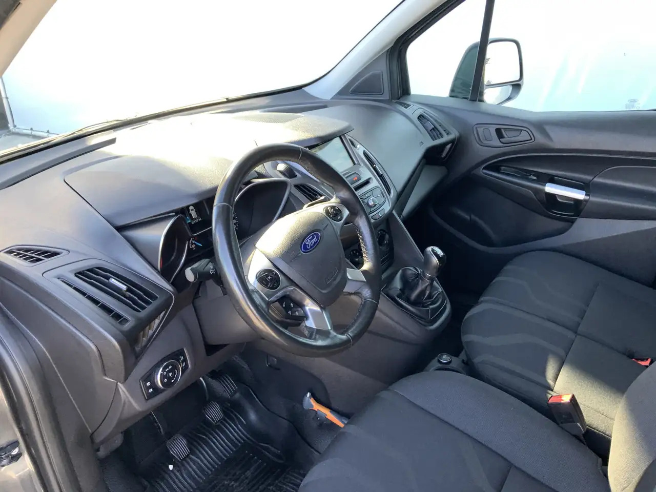Ford Transit Connect 1.5 TDCI L2 Trend Airco Cruise 3 Zits DakDragers C - Mali kombi: slika 5 Ford Transit Connect 1.5 TDCI L2 Trend Airco Cruise 3 Zits DakDragers C - Mali kombi: slika 5