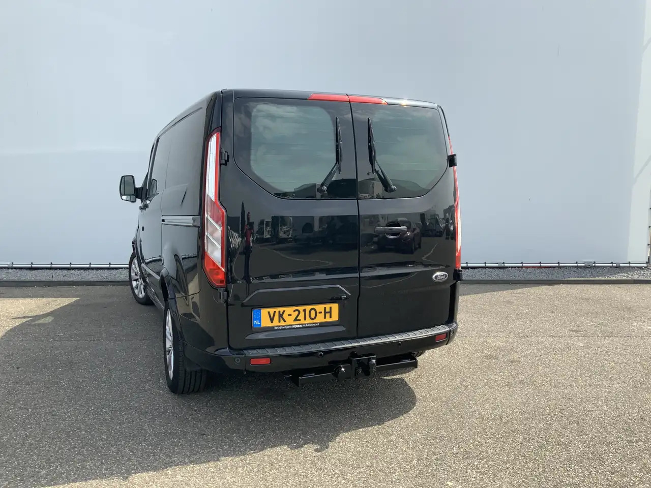 Ford Transit Custom 290 2.2 TDCI L1H1 Sport Airco Cruise 3 Zits Dub Sc - Furgon: slika 2 Ford Transit Custom 290 2.2 TDCI L1H1 Sport Airco Cruise 3 Zits Dub Sc - Furgon: slika 2