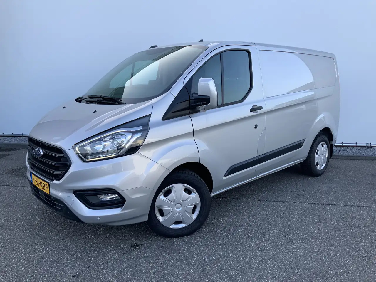Ford Transit Custom 300 2.0 TDCI L1H1 Limited Airco Cruise Camera 3 Zi - Furgon: slika 1 Ford Transit Custom 300 2.0 TDCI L1H1 Limited Airco Cruise Camera 3 Zi - Furgon: slika 1