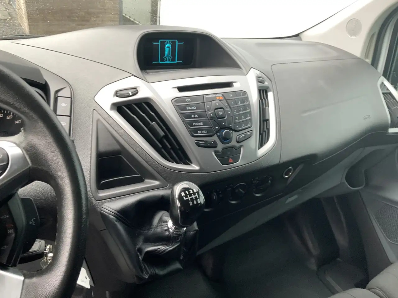 Putnički kombi Ford Transit Custom 300 2.2 TDCI L2H1 (11000,- ex btw /ex bpm)Trend: slika 8 Putnički kombi Ford Transit Custom 300 2.2 TDCI L2H1 (11000,- ex btw /ex bpm)Trend: slika 8