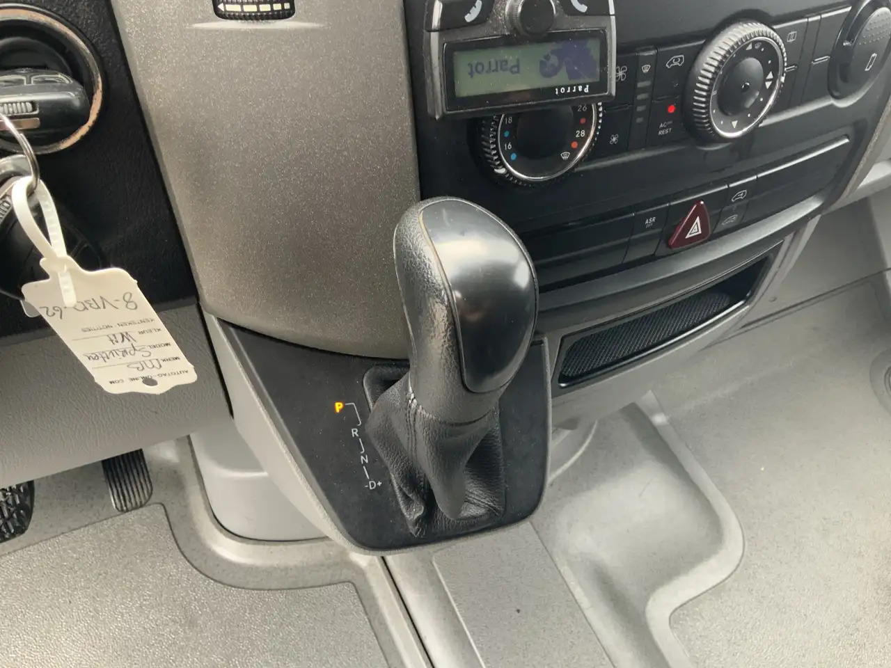 Mercedes-Benz 311 2.2 CDI 325 HDSprinter L2H1 Automaat 3 Zits Ai - Furgon: slika 5 Mercedes-Benz 311 2.2 CDI 325 HDSprinter L2H1 Automaat 3 Zits Ai - Furgon: slika 5