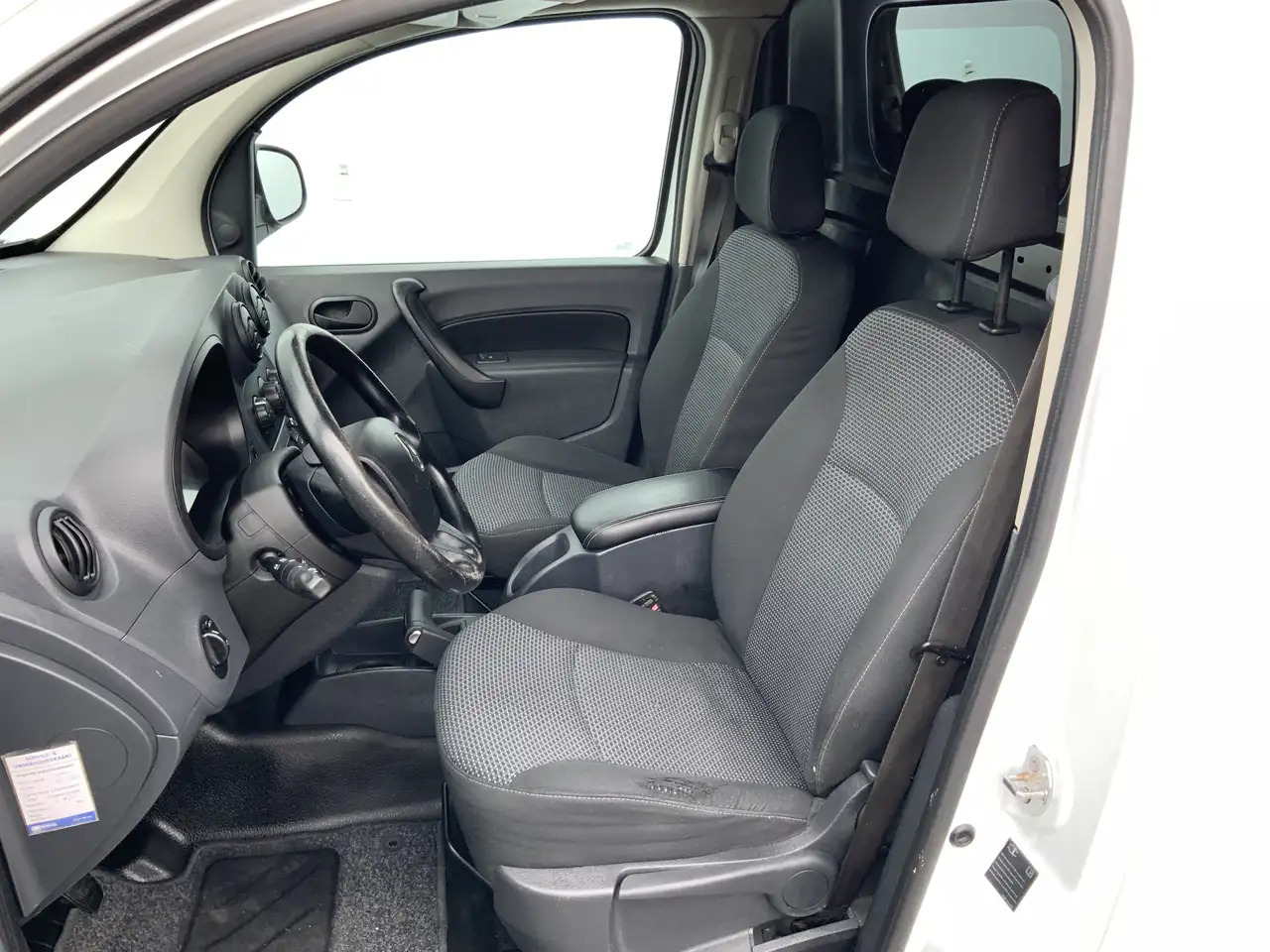 Mercedes-Benz Citan 109 CDI BlueEFFICIENCY Airco Alu Velg Trekhaak 105 - Mali kombi: slika 4 Mercedes-Benz Citan 109 CDI BlueEFFICIENCY Airco Alu Velg Trekhaak 105 - Mali kombi: slika 4