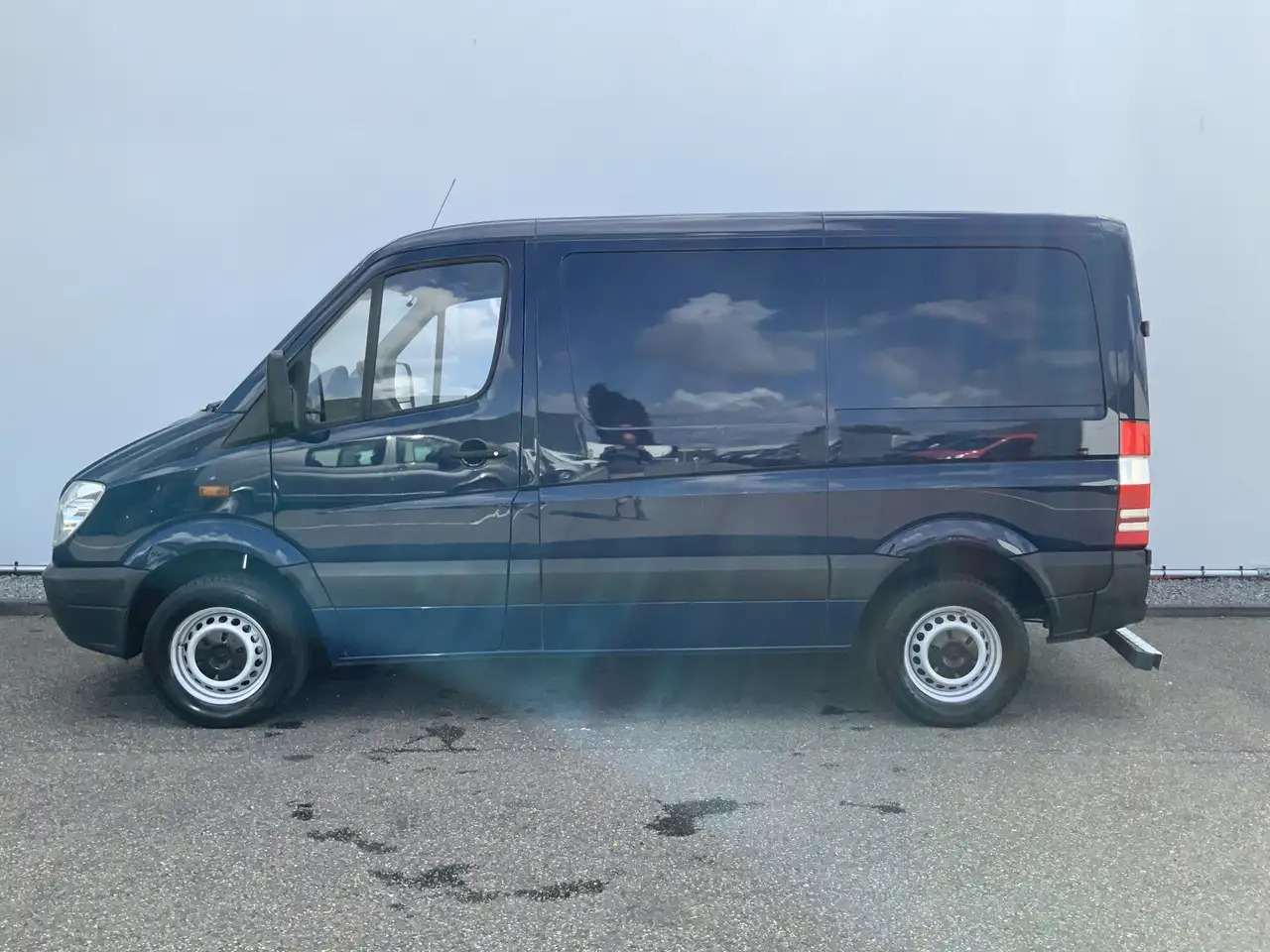 Mercedes-Benz Sprinter 210 2.2 CDI 325 L1H1 Airco Cruise 3 Zits Opstap Ba - Furgon: slika 3 Mercedes-Benz Sprinter 210 2.2 CDI 325 L1H1 Airco Cruise 3 Zits Opstap Ba - Furgon: slika 3