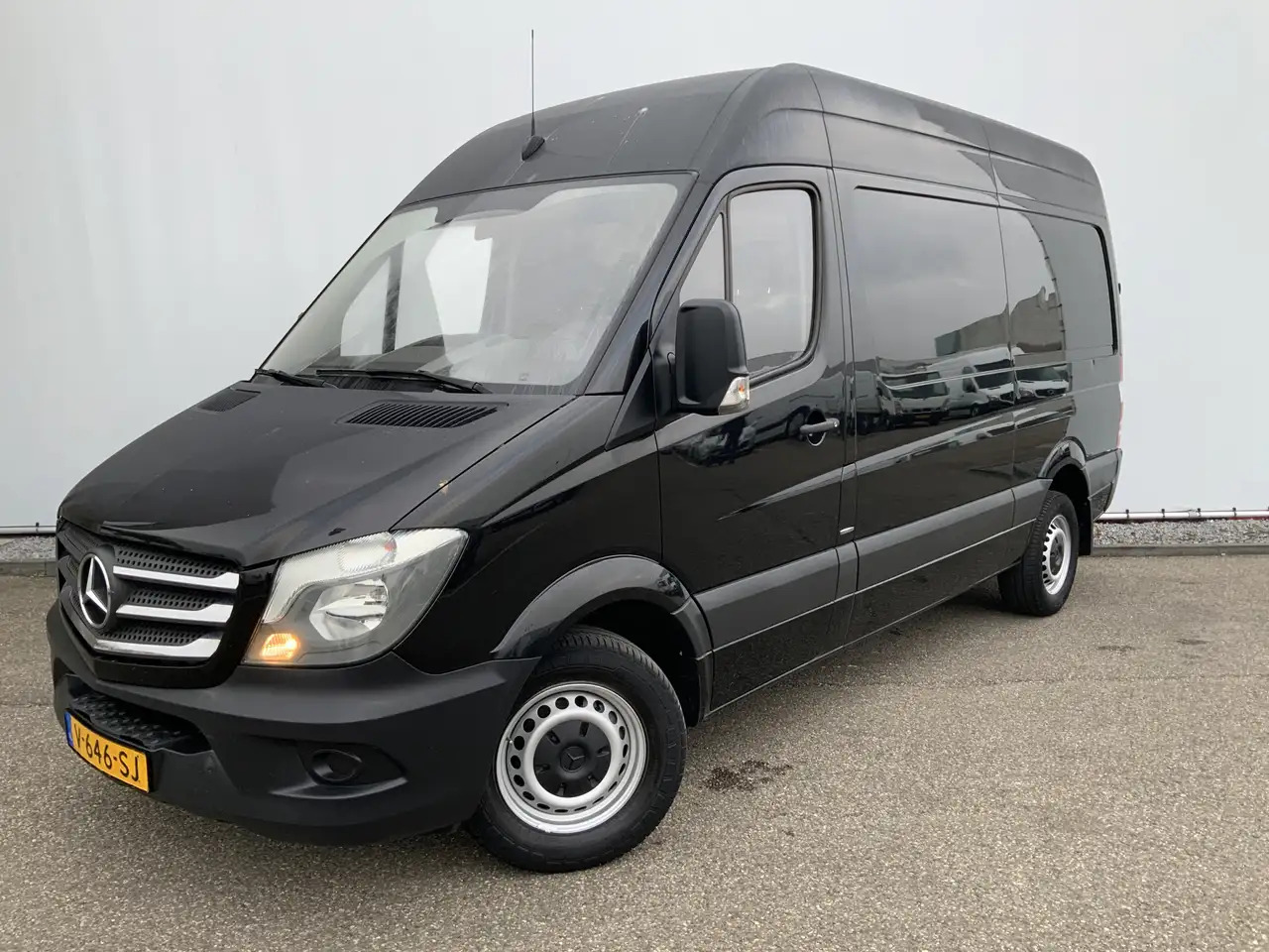Mercedes-Benz Sprinter 314 2.2 CDI 366 L2H2 Airco 3 Zits Trekhaak 2000 kg - Furgon: slika 1 Mercedes-Benz Sprinter 314 2.2 CDI 366 L2H2 Airco 3 Zits Trekhaak 2000 kg - Furgon: slika 1