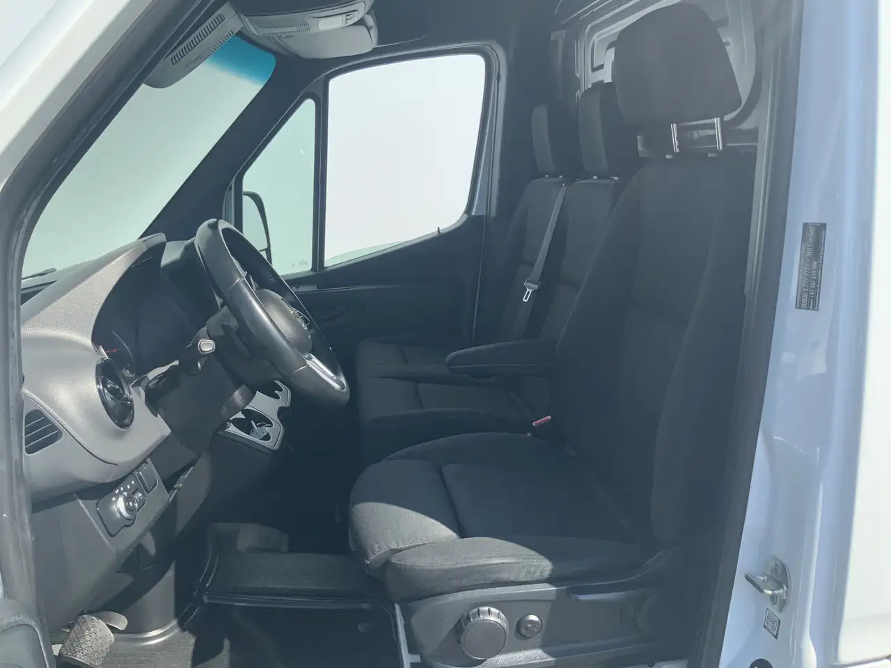 Mercedes-Benz Sprinter 316 2.2 CDI L2H2 DC Automaat Cruise Airco 3 Zits W - Furgon: slika 4 Mercedes-Benz Sprinter 316 2.2 CDI L2H2 DC Automaat Cruise Airco 3 Zits W - Furgon: slika 4