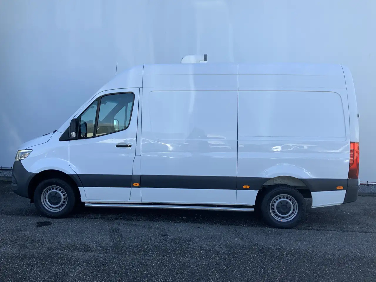 Mercedes-Benz Sprinter 316 2.2 CDI L2H2 Koelwagen Dag & Nacht Automaat Ai - Dostavno vozilo hladnjača: slika 3 Mercedes-Benz Sprinter 316 2.2 CDI L2H2 Koelwagen Dag & Nacht Automaat Ai - Dostavno vozilo hladnjača: slika 3