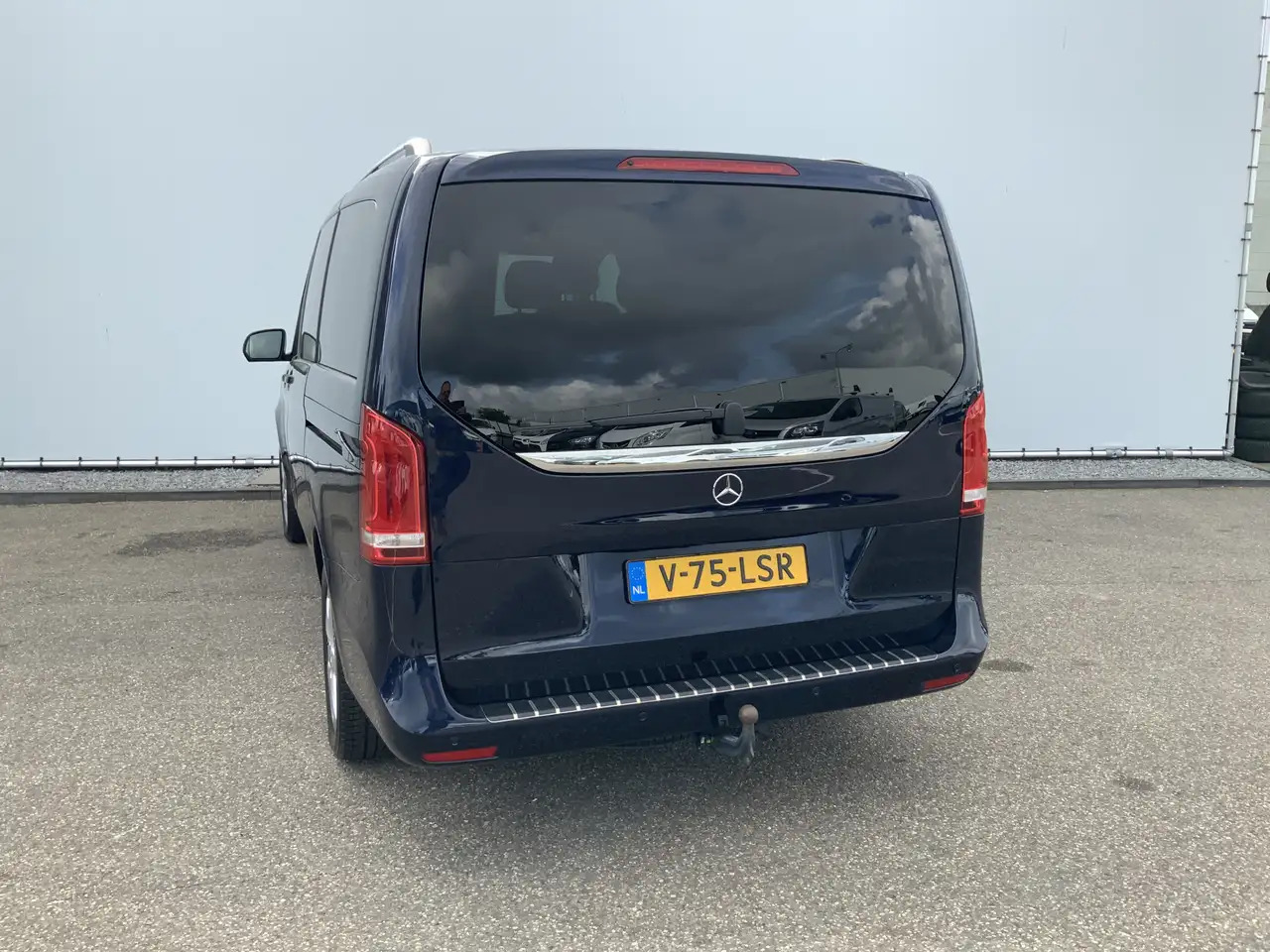 Mercedes-Benz V 220 220d Lang Automaat Avantgarde Edition Dub Cab Leer - Dostavno vozilo sa duplom kabinom: slika 2 Mercedes-Benz V 220 220d Lang Automaat Avantgarde Edition Dub Cab Leer - Dostavno vozilo sa duplom kabinom: slika 2