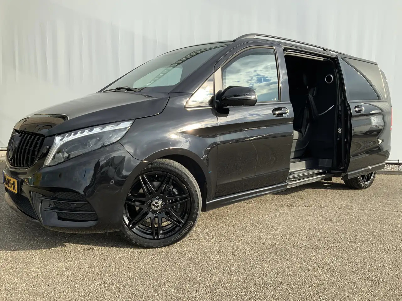 Mercedes-Benz V 300 300d Extra Lang Dub Cab Autom. Avantgarde Edition - Dostavno vozilo sa duplom kabinom: slika 2 Mercedes-Benz V 300 300d Extra Lang Dub Cab Autom. Avantgarde Edition - Dostavno vozilo sa duplom kabinom: slika 2