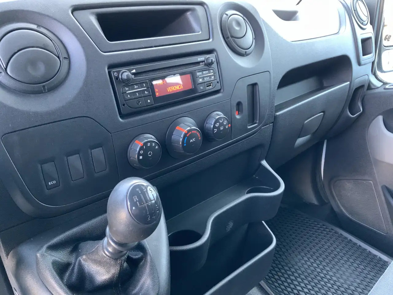 Nissan NV400 2.3 dCi L3H1 Dub Cab 3 Zijde Kipper Airco Bakmaat - Dostavno vozilo istovarivač, Dostavno vozilo sa duplom kabinom: slika 5 Nissan NV400 2.3 dCi L3H1 Dub Cab 3 Zijde Kipper Airco Bakmaat - Dostavno vozilo istovarivač, Dostavno vozilo sa duplom kabinom: slika 5