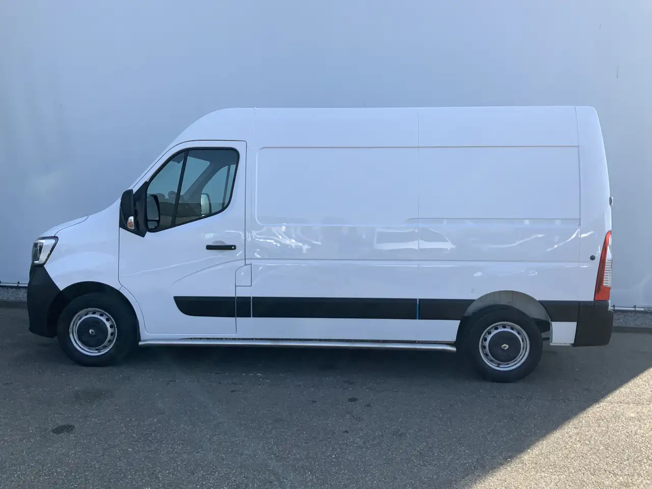 Renault Master T35 2.3 dCi 135 L2H2 Airco Cruise Navi Side Bar Ca - Furgon: slika 3 Renault Master T35 2.3 dCi 135 L2H2 Airco Cruise Navi Side Bar Ca - Furgon: slika 3