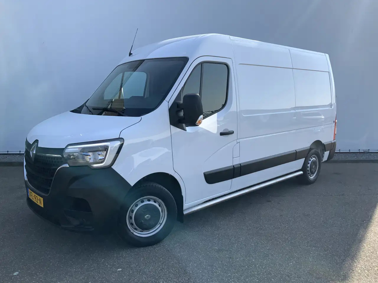 Renault Master T35 2.3 dCi 135 L2H2 Airco Cruise Navi Side Bar Ca - Furgon: slika 1 Renault Master T35 2.3 dCi 135 L2H2 Airco Cruise Navi Side Bar Ca - Furgon: slika 1
