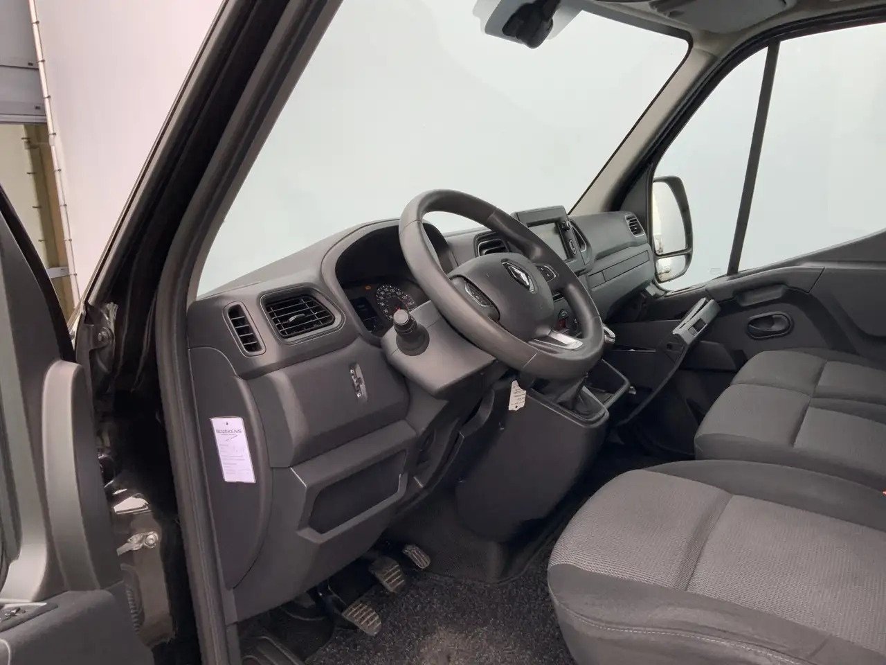 Renault Master T35 2.3 dCi 150 L2H2 Airco Cruise 3 Zits Camera Tr - Furgon: slika 5 Renault Master T35 2.3 dCi 150 L2H2 Airco Cruise 3 Zits Camera Tr - Furgon: slika 5