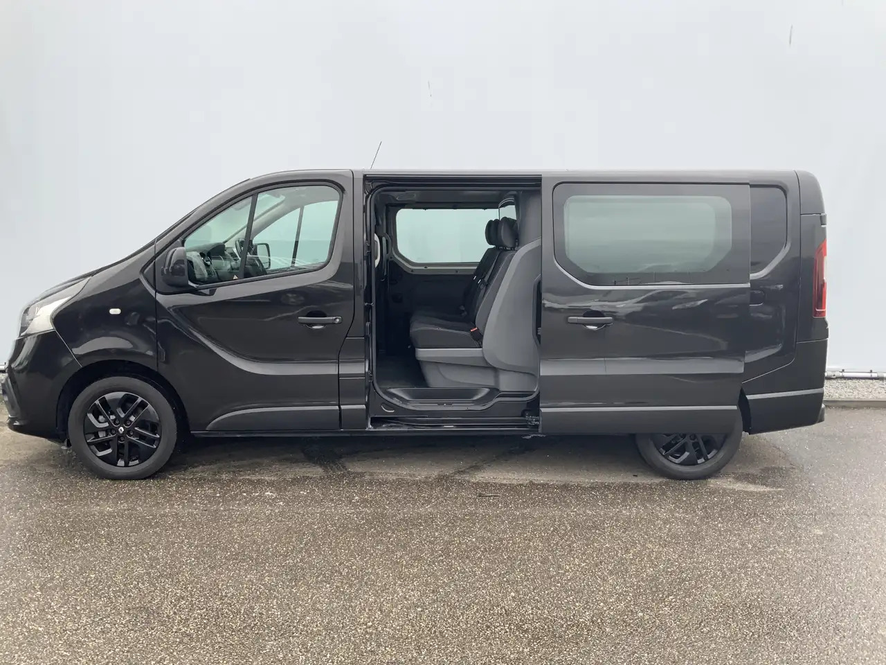 Renault Trafic 1.6 dCi T29 L2H1 Dub Cab 5 Zits Airco Cruise Navi - Dostavno vozilo sa duplom kabinom: slika 5 Renault Trafic 1.6 dCi T29 L2H1 Dub Cab 5 Zits Airco Cruise Navi - Dostavno vozilo sa duplom kabinom: slika 5