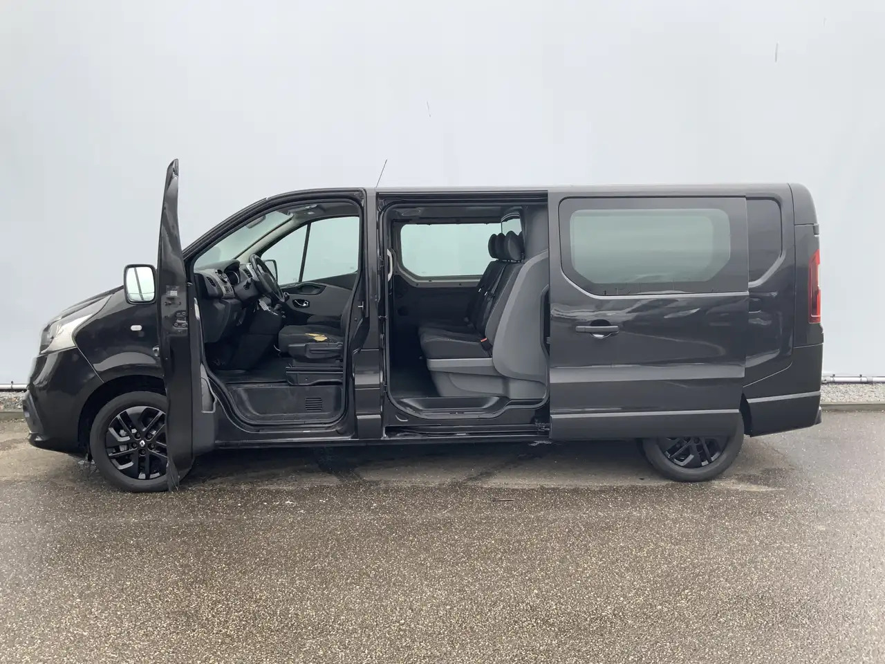 Renault Trafic 1.6 dCi T29 L2H1 Dub Cab 5 Zits Airco Cruise Navi - Dostavno vozilo sa duplom kabinom: slika 4 Renault Trafic 1.6 dCi T29 L2H1 Dub Cab 5 Zits Airco Cruise Navi - Dostavno vozilo sa duplom kabinom: slika 4