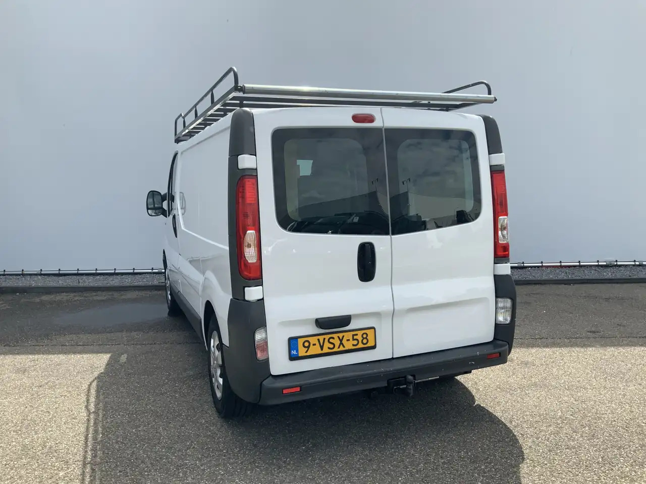 Renault Trafic 2.0 dCi T29 L1H1 Eco 3 Zits Imperiaal Trekhaak 200 - Furgon: slika 2 Renault Trafic 2.0 dCi T29 L1H1 Eco 3 Zits Imperiaal Trekhaak 200 - Furgon: slika 2