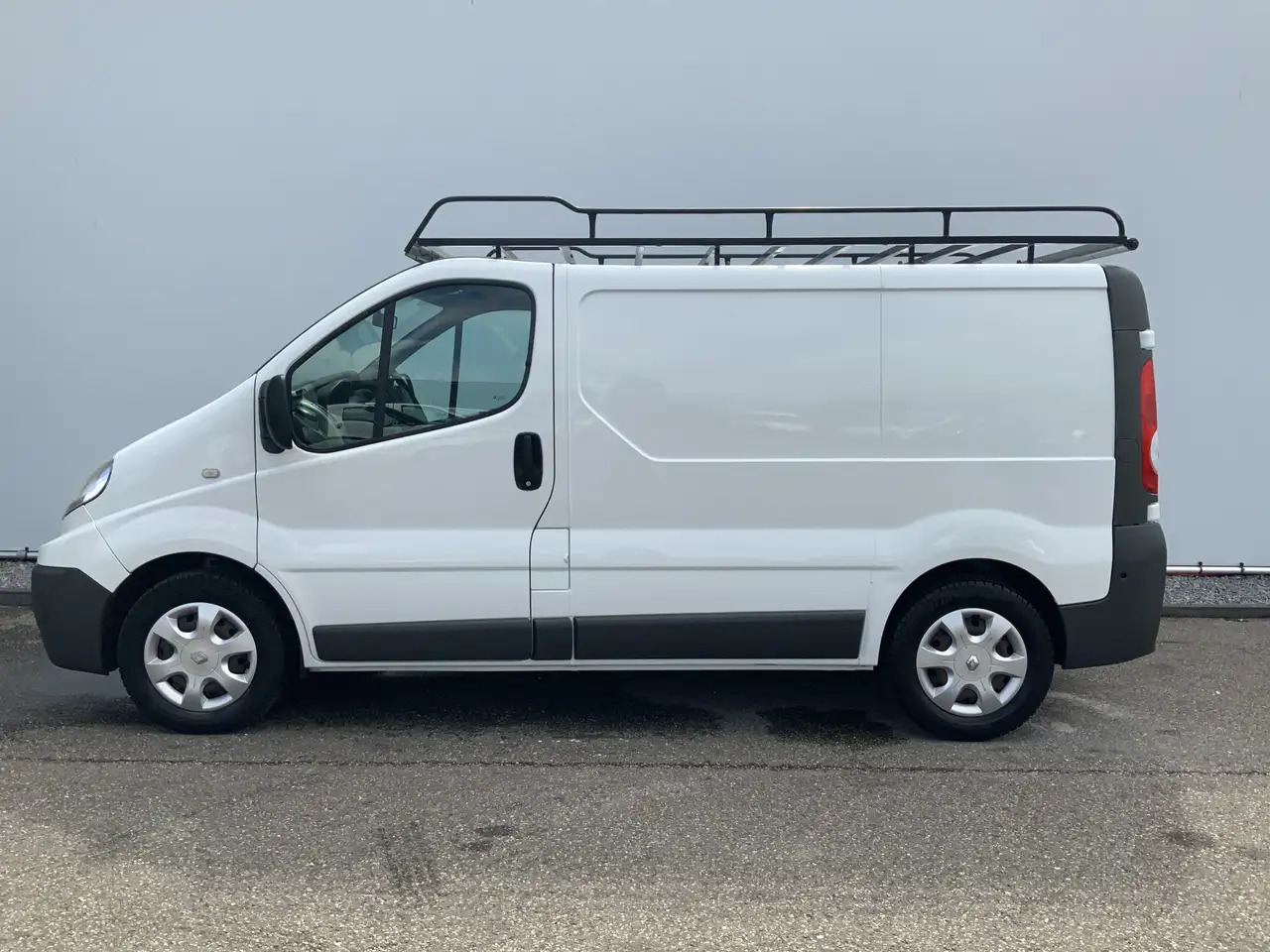 Renault Trafic 2.0 dCi T29 L1H1 Eco 3 Zits Imperiaal Trekhaak 200 - Furgon: slika 3 Renault Trafic 2.0 dCi T29 L1H1 Eco 3 Zits Imperiaal Trekhaak 200 - Furgon: slika 3