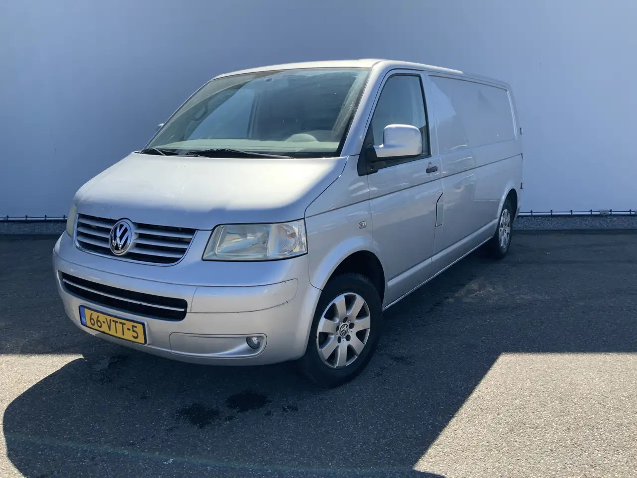 Volkswagen T5 Transporter 1.9 TDI 340 MHD (Versnellingsbak Defekt !!)Airco 3 - Furgon: slika 1 Volkswagen T5 Transporter 1.9 TDI 340 MHD (Versnellingsbak Defekt !!)Airco 3 - Furgon: slika 1
