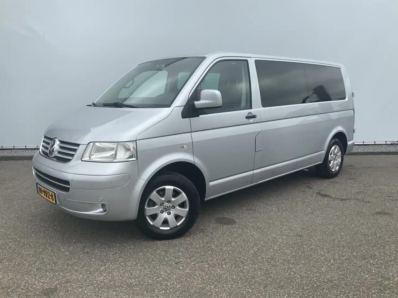 Dostavno vozilo sa duplom kabinom Volkswagen T5 Transporter 2.5 TDI 340 Automaat Trendline Dub Cab 5 Zits Leer: slika 1