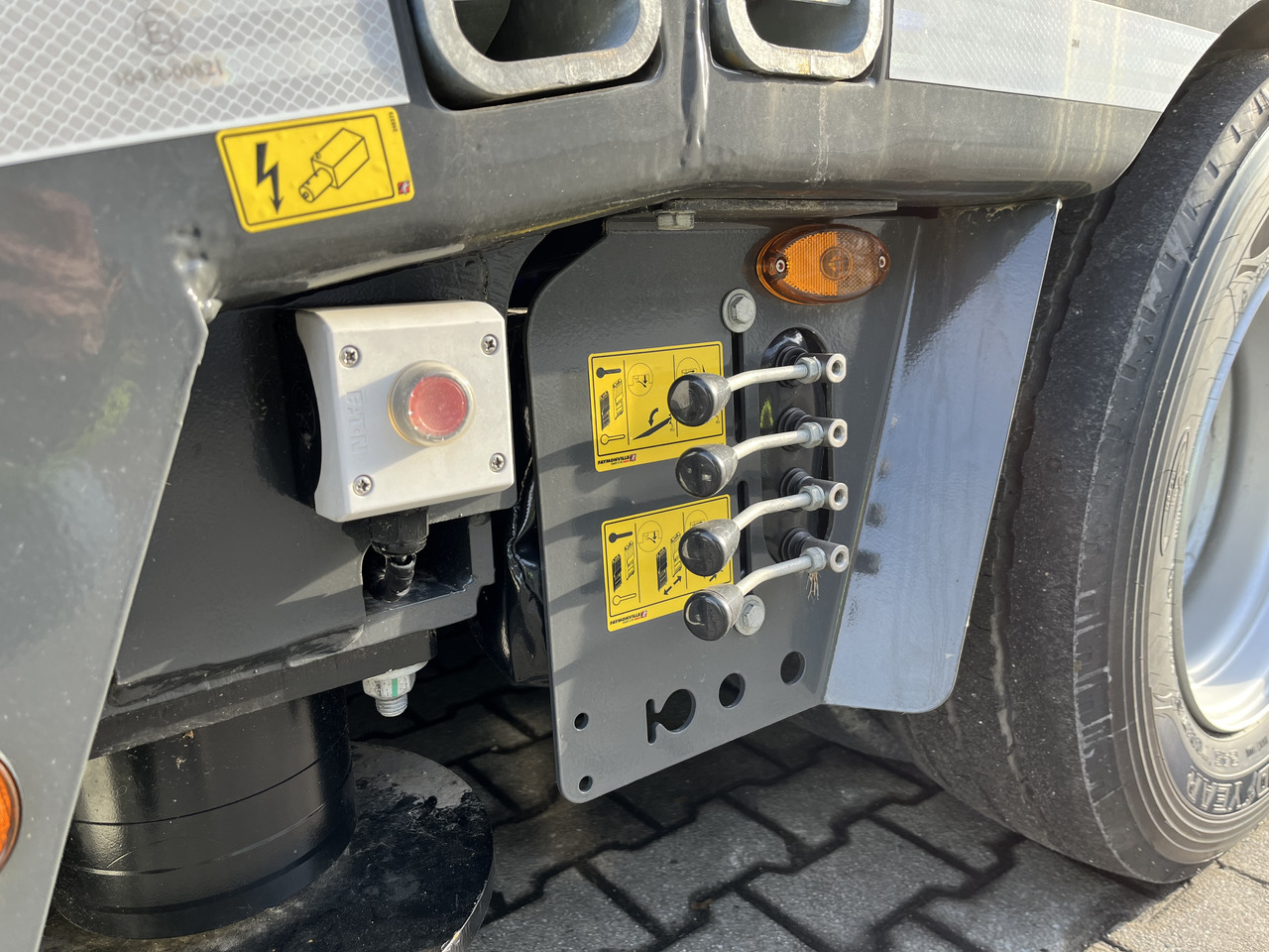 Niska poluprikolica za prevoz novi FAYMONVILLE 5-Achs-Tele-Semi mit Halbachsen "Twinaxle" und hydr. Rampen Auflieger: slika 9