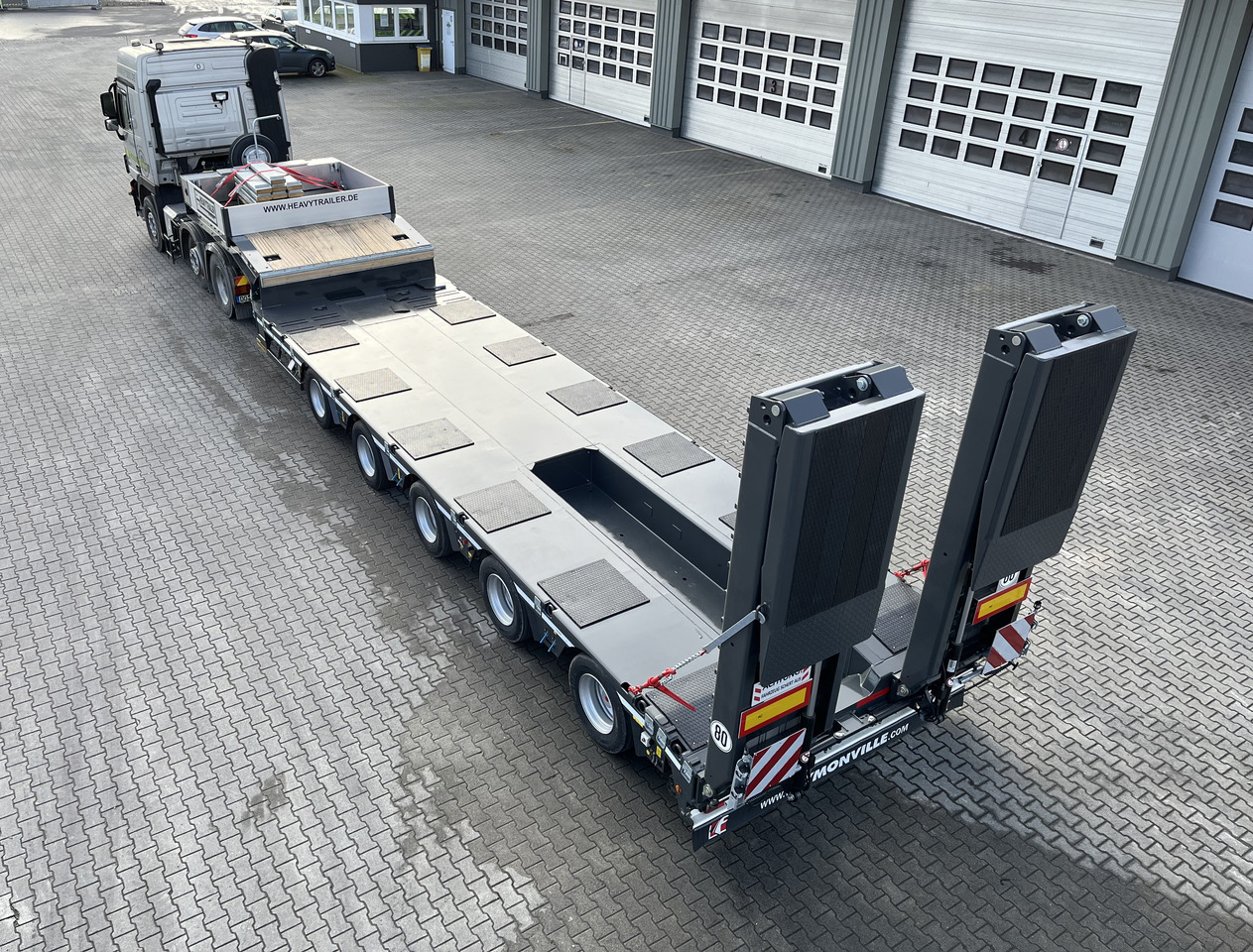 FAYMONVILLE 5-Achs-Tele-Semi mit Halbachsen "Twinaxle" und hydr. Rampen Auflieger - Niska poluprikolica za prevoz: slika 2 FAYMONVILLE 5-Achs-Tele-Semi mit Halbachsen "Twinaxle" und hydr. Rampen Auflieger - Niska poluprikolica za prevoz: slika 2