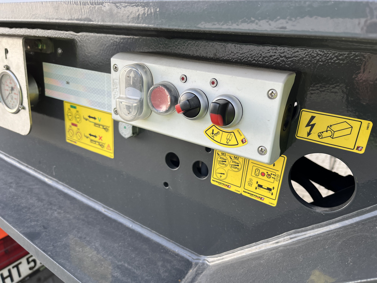 FAYMONVILLE 5-Achs-Tele-Semi mit Halbachsen "Twinaxle" und hydr. Rampen Auflieger - Niska poluprikolica za prevoz: slika 5 FAYMONVILLE 5-Achs-Tele-Semi mit Halbachsen "Twinaxle" und hydr. Rampen Auflieger - Niska poluprikolica za prevoz: slika 5