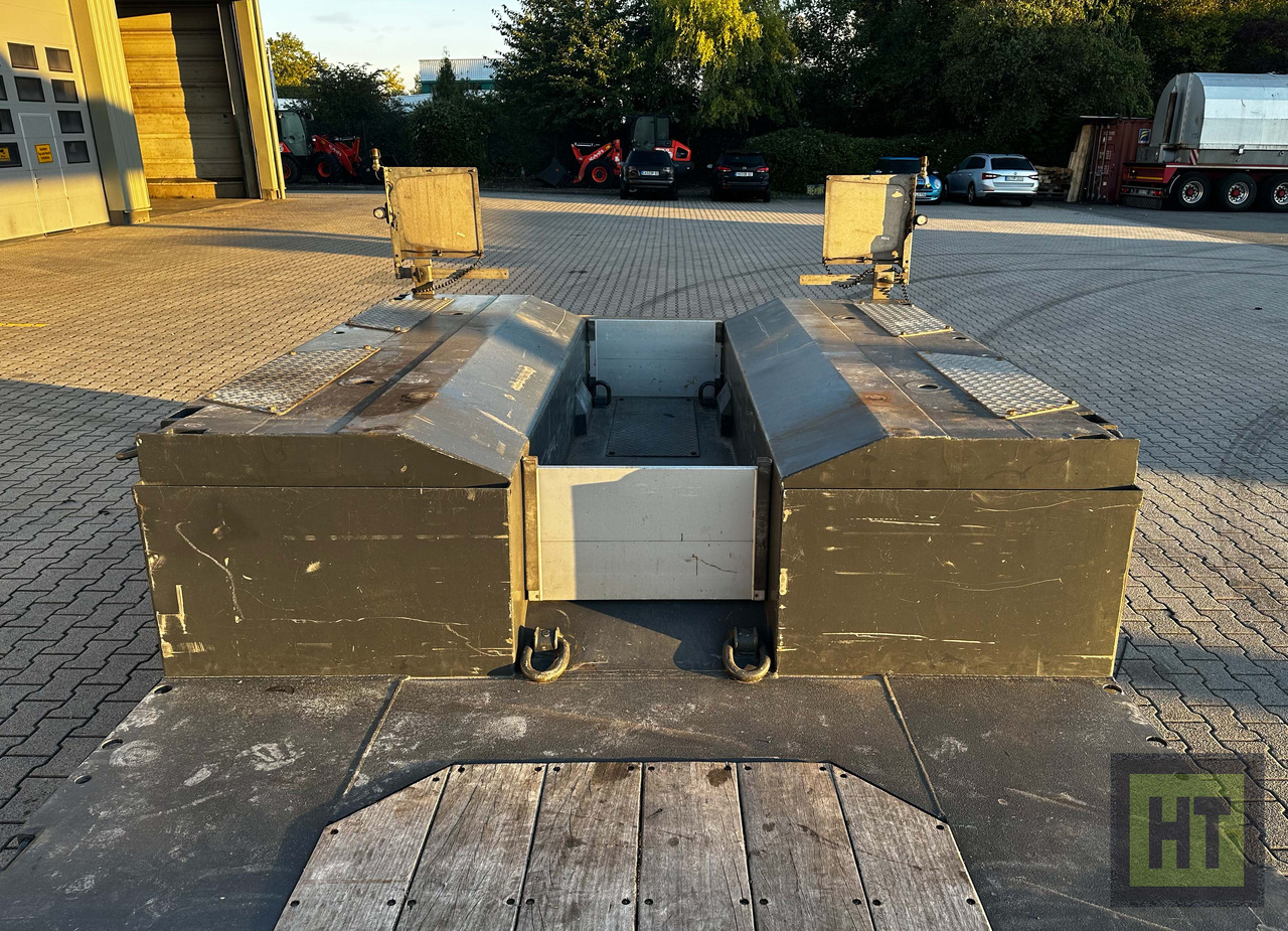 Faymonville MAX Trailer 2-Achs-Tiefbett mit Pendelachsen - Niska poluprikolica za prevoz: slika 4 Faymonville MAX Trailer 2-Achs-Tiefbett mit Pendelachsen - Niska poluprikolica za prevoz: slika 4