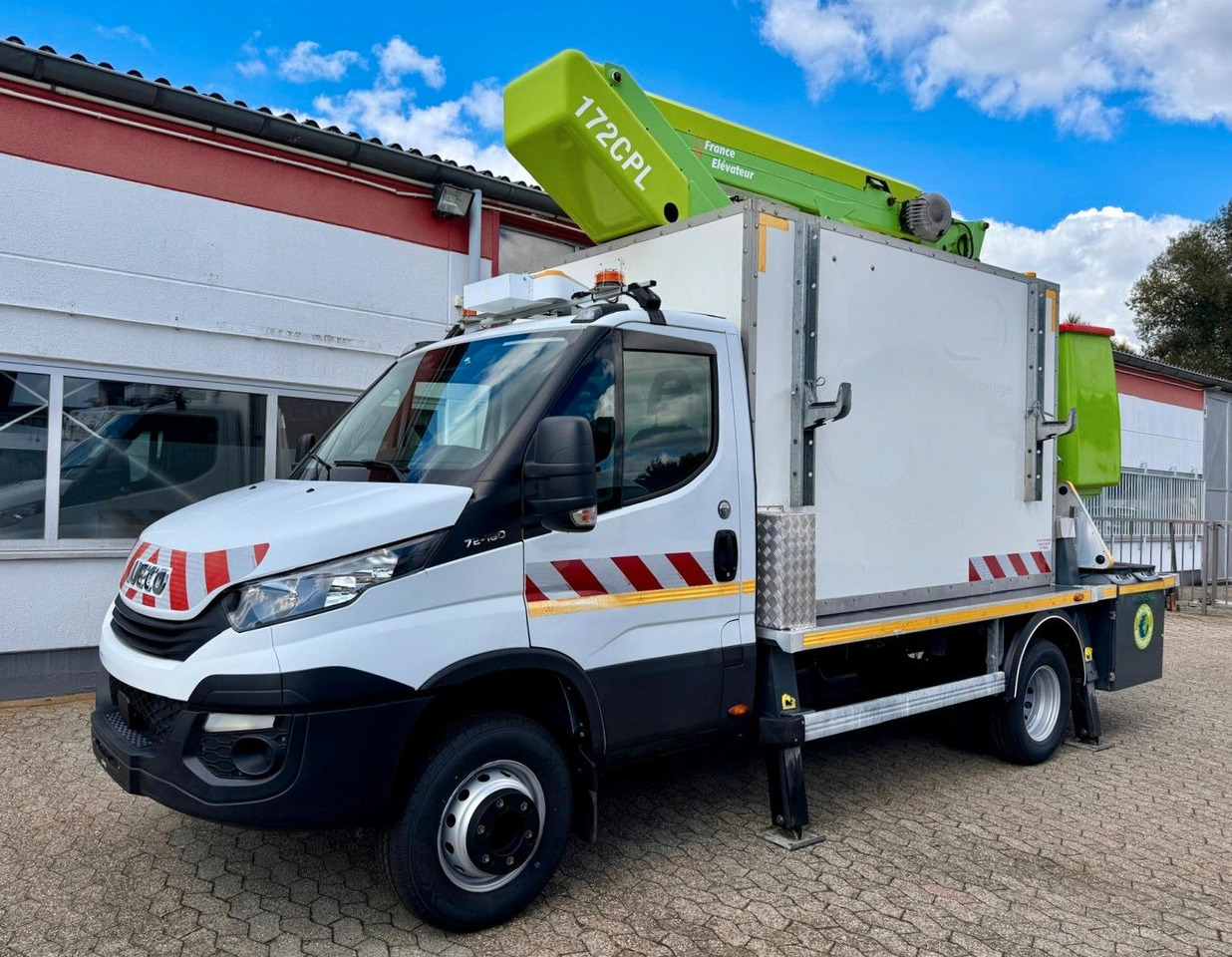 Iveco 70C18 Hubarbeitsbühne France Elevateur 172 CPL - Vazdušna platforma montirana na kamion: slika 1 Iveco 70C18 Hubarbeitsbühne France Elevateur 172 CPL - Vazdušna platforma montirana na kamion: slika 1