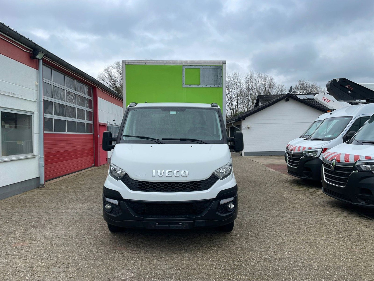 Iveco Daily 35C15 Koffer 4.2m Ladebordwand - Dostavno vozilo sa zatvorenim sandukom: slika 3 Iveco Daily 35C15 Koffer 4.2m Ladebordwand - Dostavno vozilo sa zatvorenim sandukom: slika 3