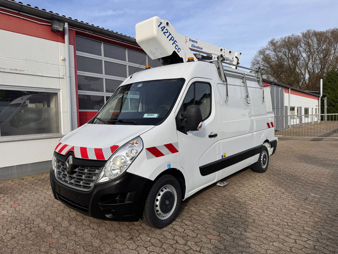 RENAULT Master Hubarbeitsbühne Steiger France Elevateur 142 TPFcc EURO 6Y - Vazdušna platforma montirana na kamion: slika 1 RENAULT Master Hubarbeitsbühne Steiger France Elevateur 142 TPFcc EURO 6Y - Vazdušna platforma montirana na kamion: slika 1