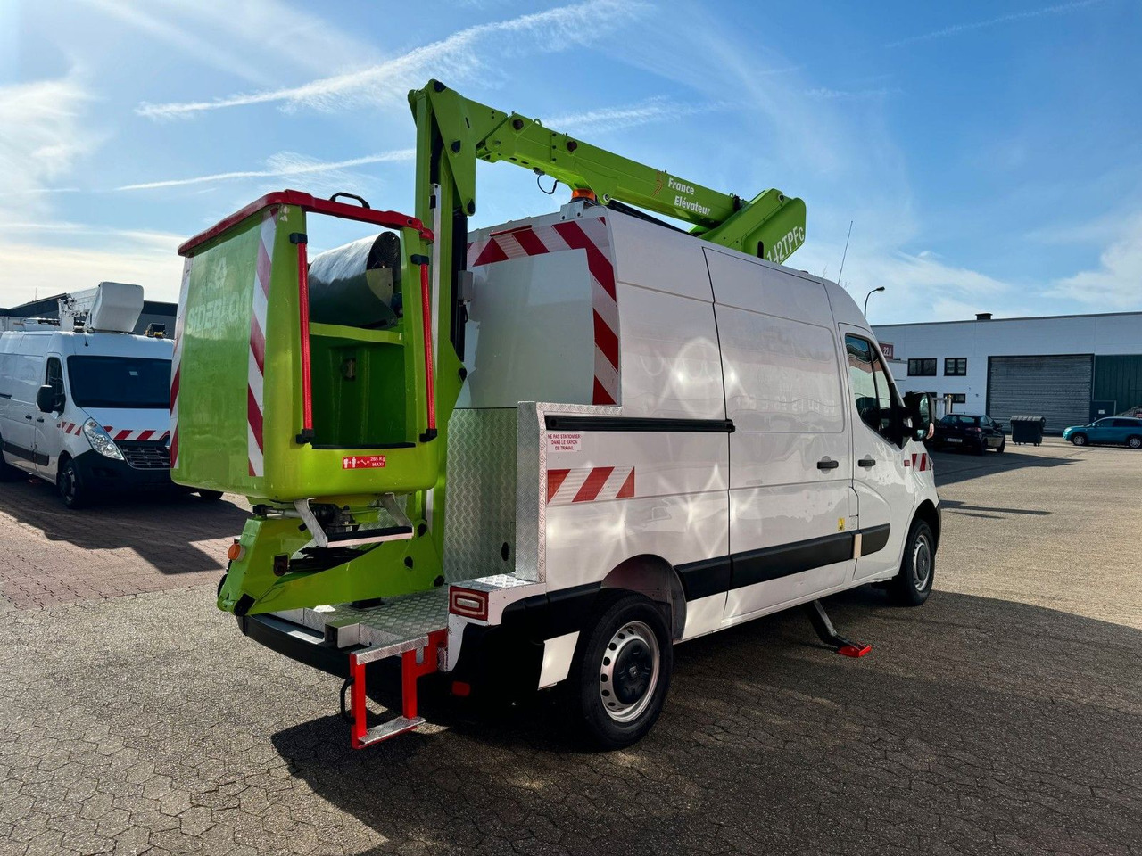Renault Master Steiger France Elévateur 142 TPFc - Vazdušna platforma montirana na kamion: slika 4 Renault Master Steiger France Elévateur 142 TPFc - Vazdušna platforma montirana na kamion: slika 4